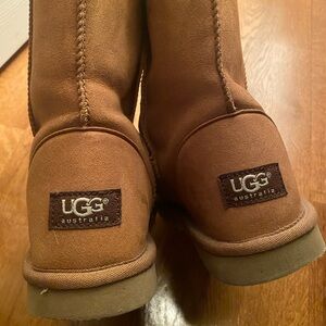 Chesnut UGG boots